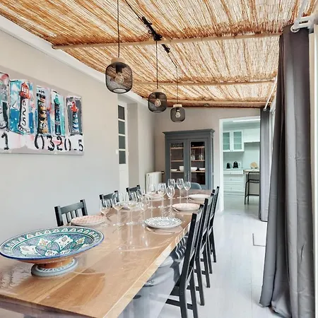 Semesterbostad Maison Des Illustres - Welkeys La Rochelle (Charente-Maritime)